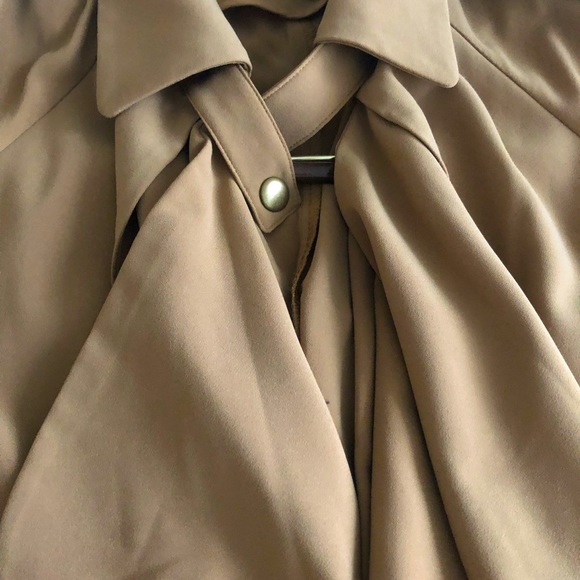 🍁 Glamorous Chic Waterfall Tan🍁 Long Jacket Like New 🍁 - Picture 10 of 16